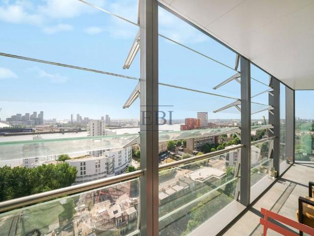 Flat for sale in Isle Of Dogs, Greater London