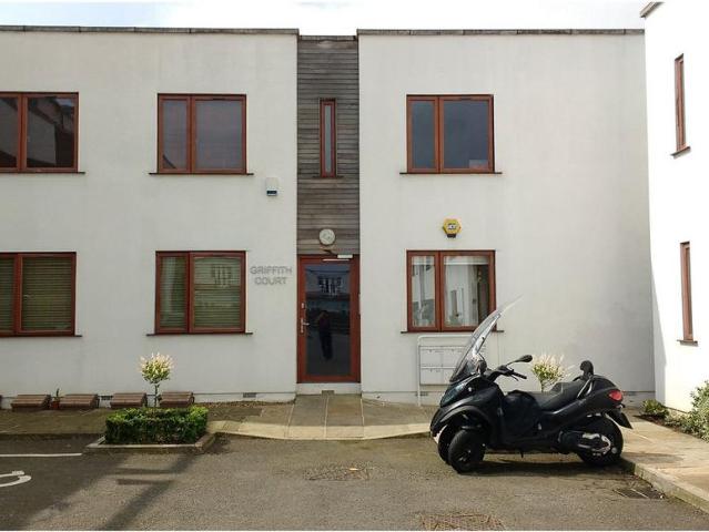 Flat for sale in Golders Green, Greater London