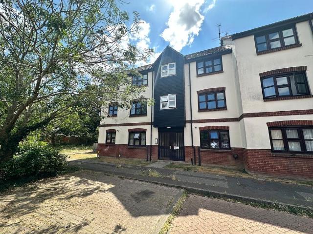 Flat for sale in Melbourne, Chelmsford