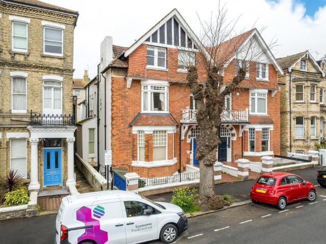 Flat for sale in Aldrington
