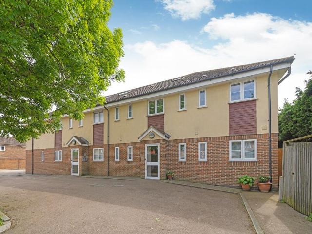 Flat for sale in Blendon, Greater London