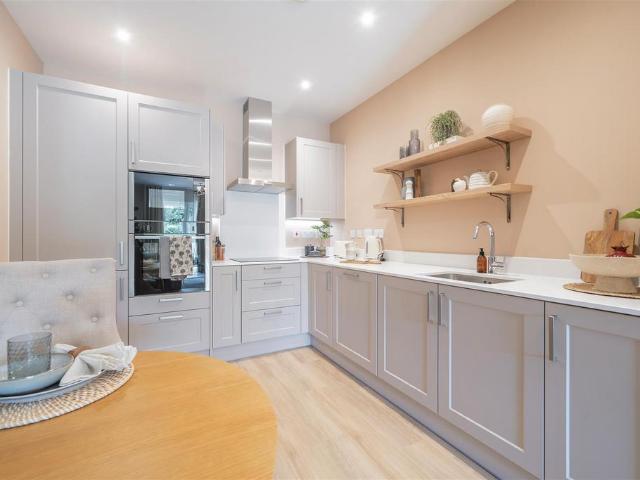 Flat for sale in Leybourne, Bourne Vale
