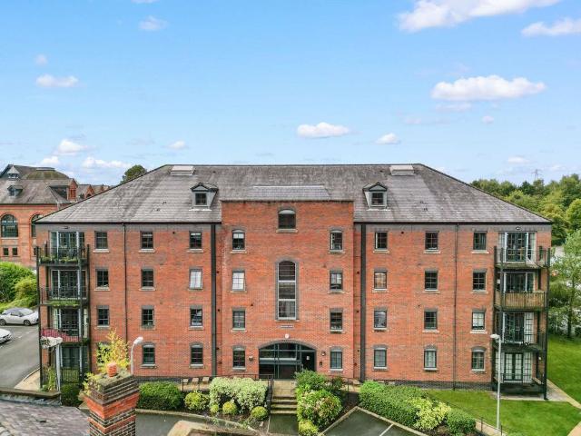 Flat for sale in Wilderspool, Warrington