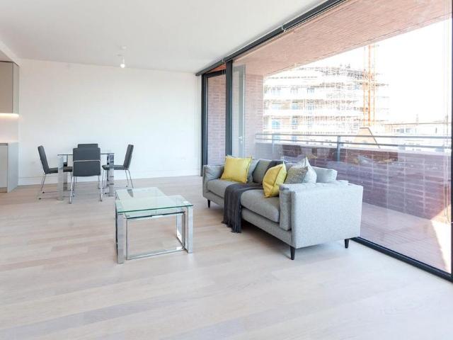 Flat for sale in Hoxton, De Beauvoir Town