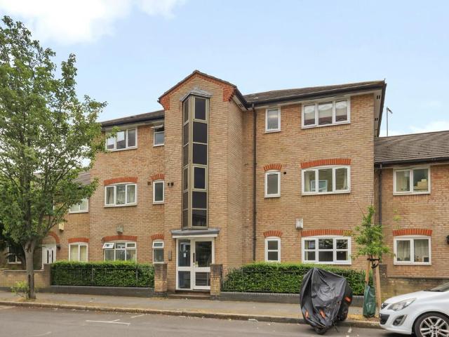 Flat for sale in Bethnal Green, Greater London