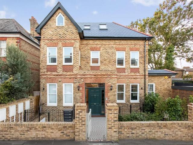 Flat for sale in London Borough of Lewisham, Greater London