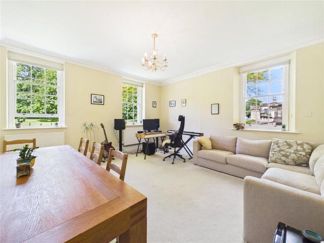 Flat for sale in Feckenham, City Of Bristol