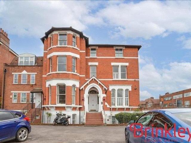 Flat for sale in Putney, Greater London