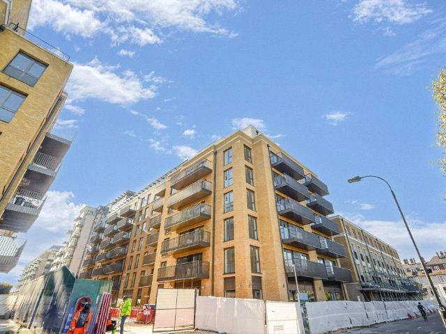 Flat for sale in Hammersmith, Greater London
