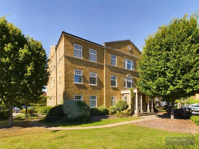 Flat for sale in Blackhills, Surrey
