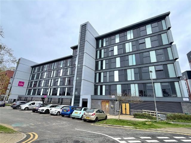 Flat for sale in Calderstones