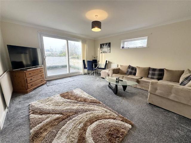 Flat for sale in Ainsdale, Sefton