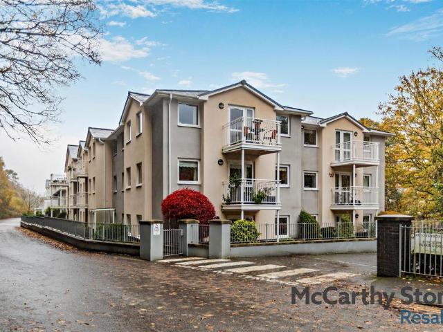 Flat for sale in Weir Quay, Devon