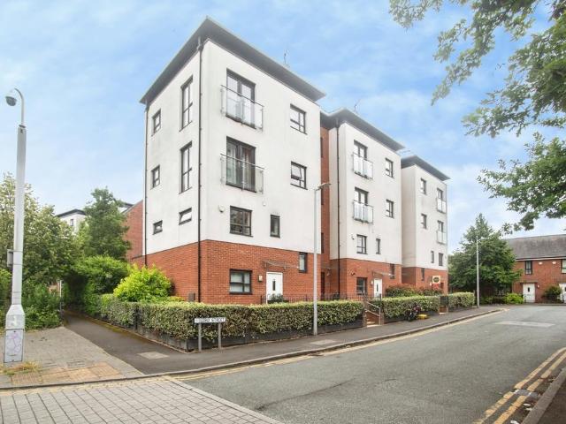 Flat for sale in Salford, Greater Manchester