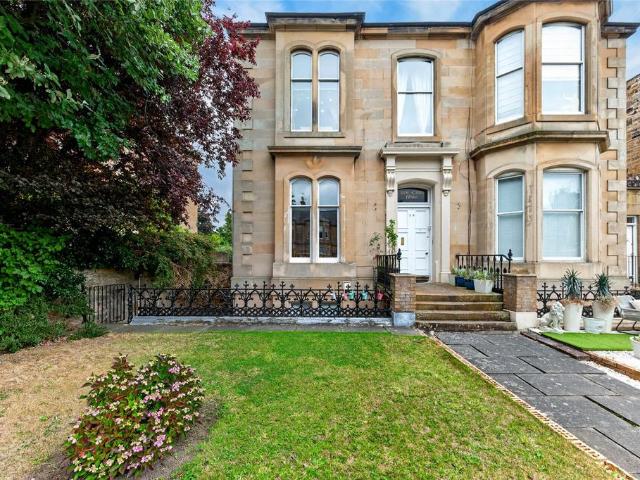 Flat for sale in Mayfield, Newington
