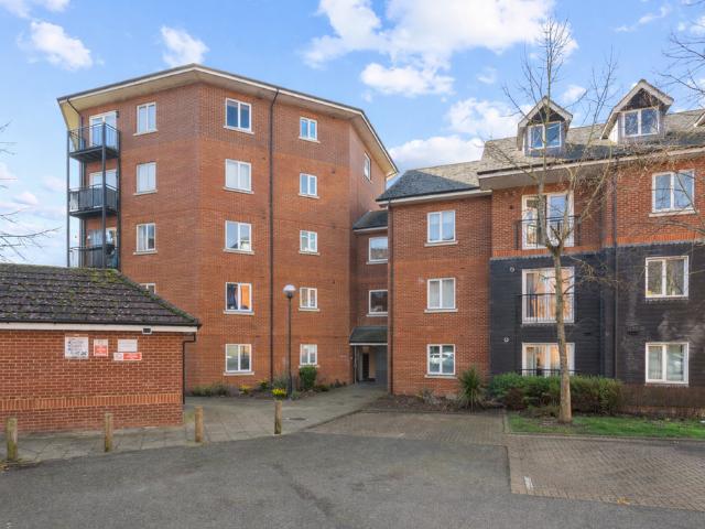 Flat for sale in Hockerill, Colliers End