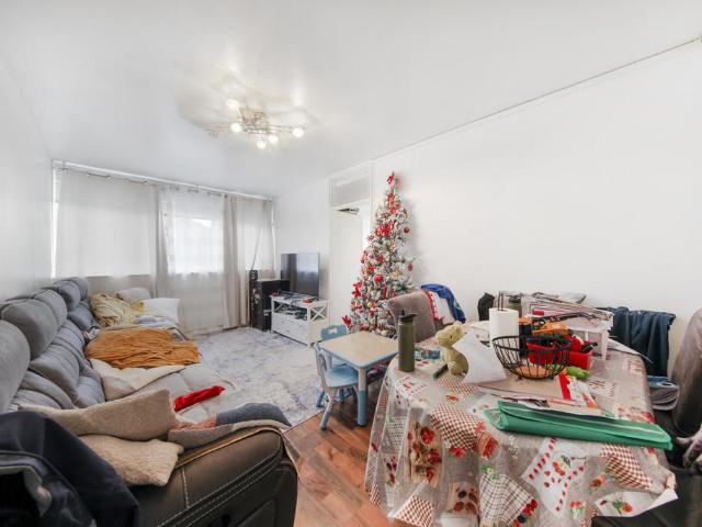 Flat for sale in Gospel Oak, Greater London