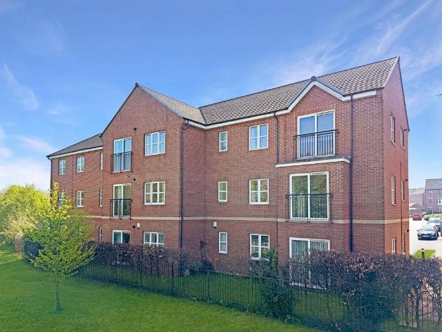 Flat for sale in Thorpe, West Yorkshire