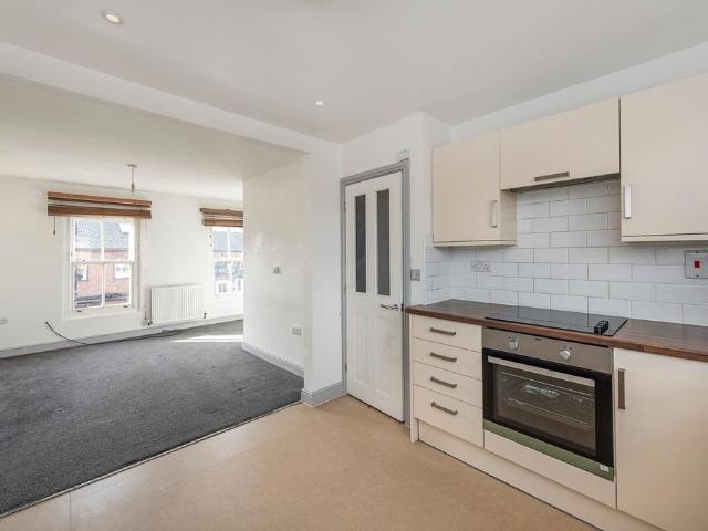 Flat for sale in St Albans, Five Acres