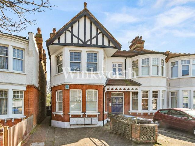 Flat for sale in Palmers Green, Isle Of Man