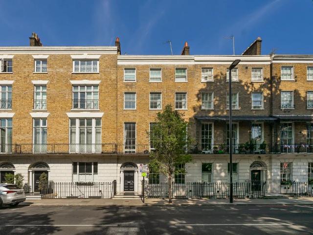 Flat for sale in Marylebone, Greater London