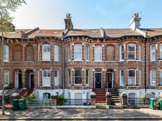 Flat for sale in Round Hill, Isle Of Man