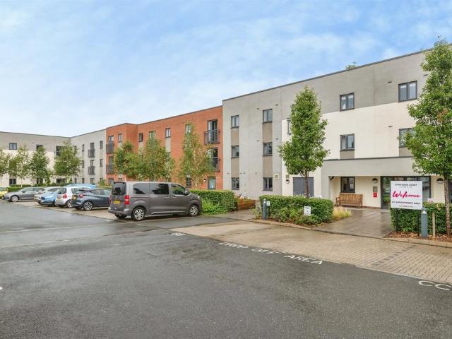Flat for sale in Lambrook, Taunton