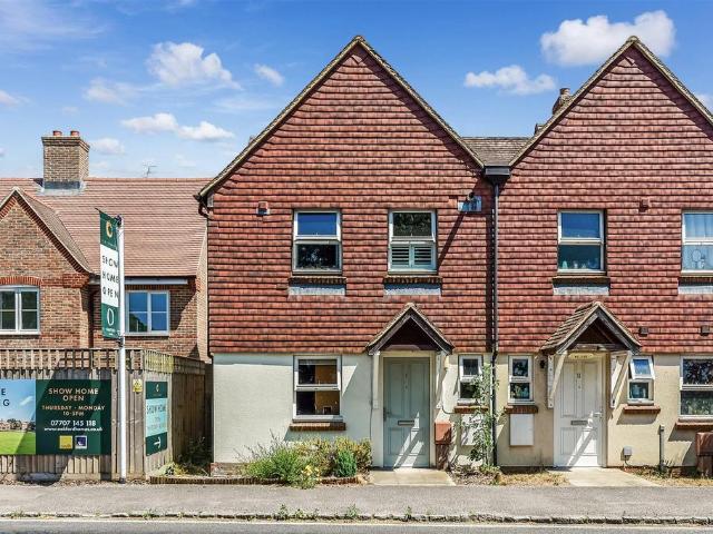 Flat for sale in Lavant, Littlecote