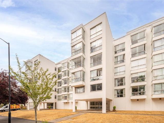 Flat for sale in Sydenham, Green Close