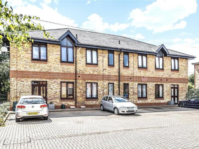 Flat for sale in Row Town, Surrey