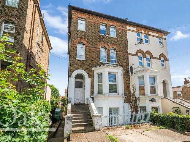Flat for sale in London Borough of Croydon, Greater London