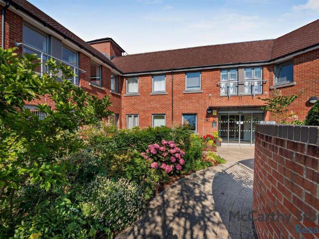 Flat for sale in St Andrews Ridge, Abbey Mead
