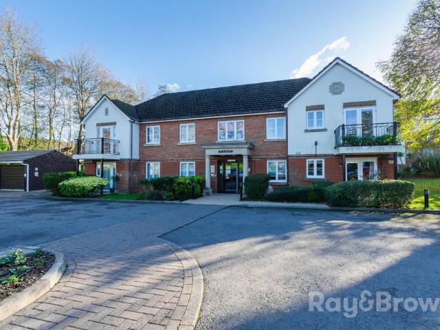 Flat for sale in Falcon Lodge, Wales