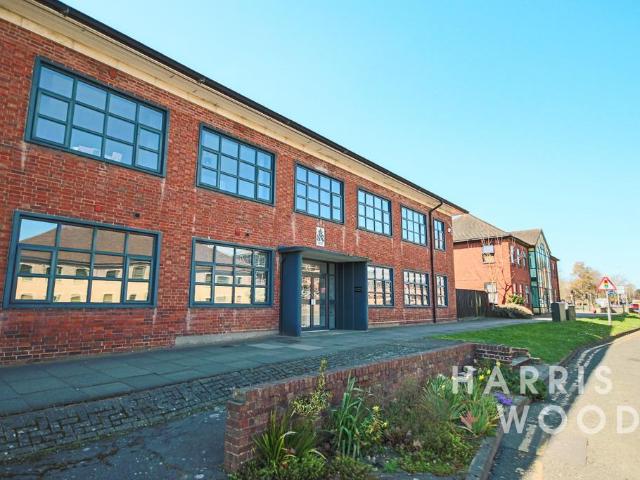 Flat for sale in Fordham Heath, Essex