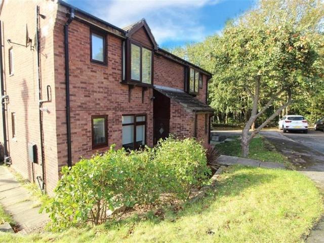 Flat for sale in Tinshill, Leeds