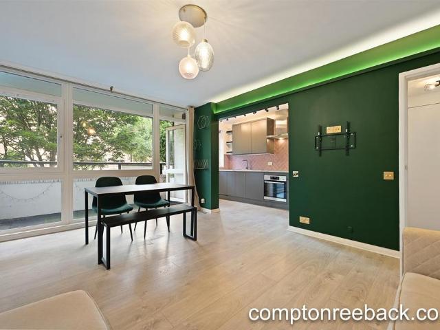 Flat for sale in St. John's Wood, Greater London