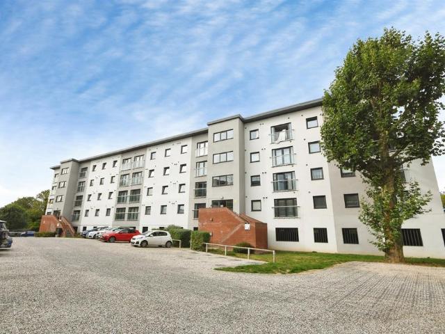 Flat for sale in Bocking, Braintree
