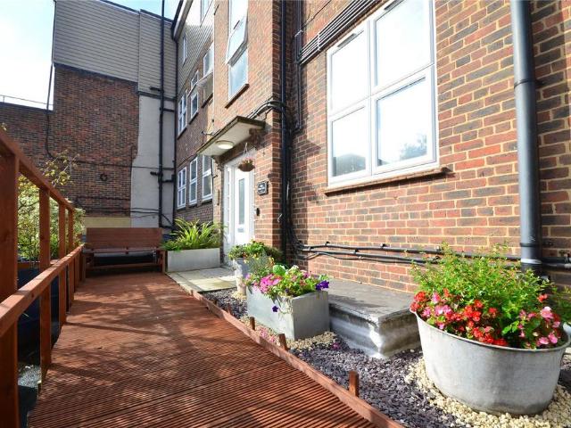 Flat for sale in Perryfields, West Sussex