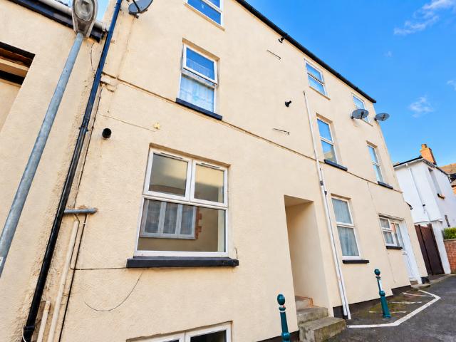 Flat for sale in Dawlish, Teignbridge