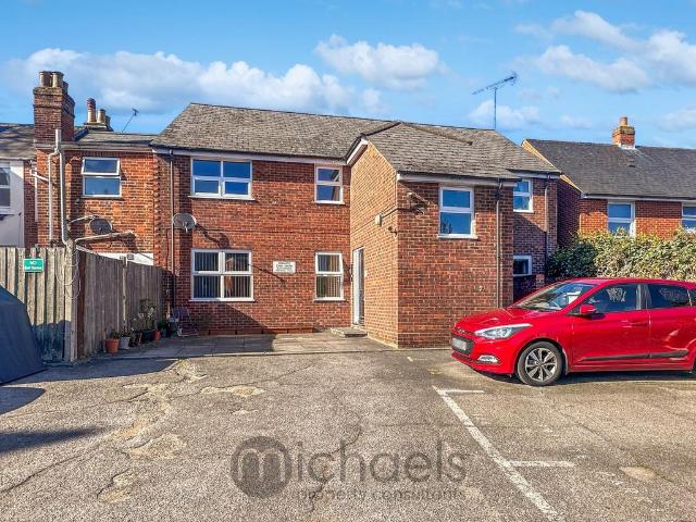 Flat for sale in Colchester, Hythe