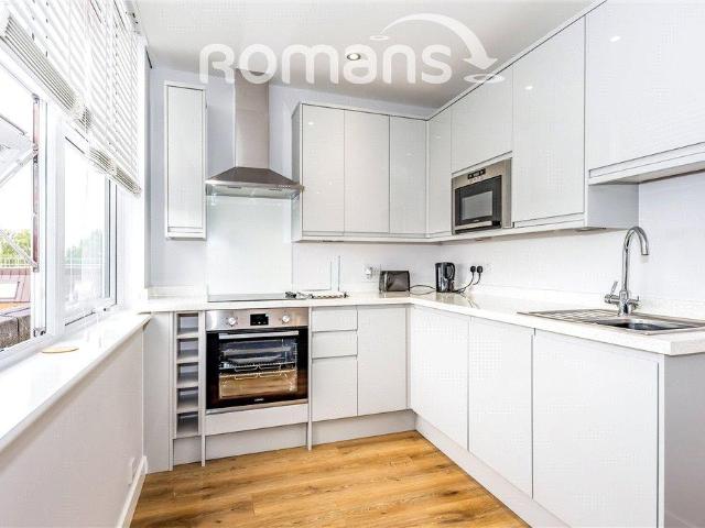 Flat for sale in Farnborough, Hampshire