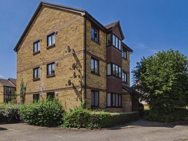 Flat for sale in Bridgefield, Kent