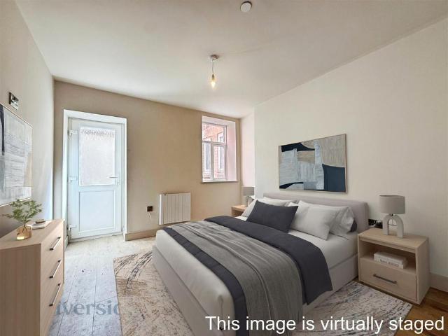 Flat for sale in Old Town, Hull