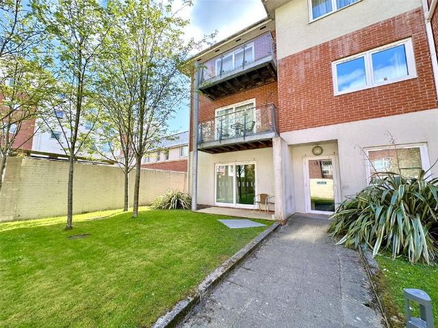 Flat for sale in Meols Cop, Southport