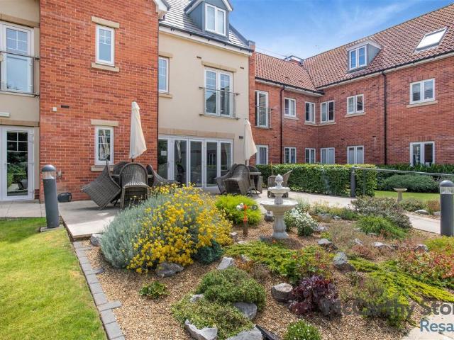 Flat for sale in Comers, Norfolk