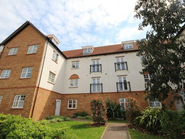 Flat for sale in Jackmans Estate, Letchworth