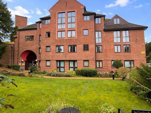 Flat for sale in Colwyn Bay, Wales
