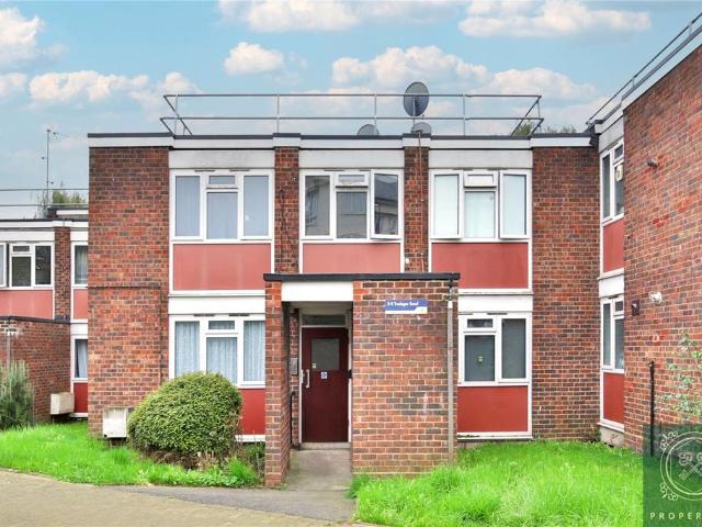 Flat for sale in Muswell Hill, Greater London