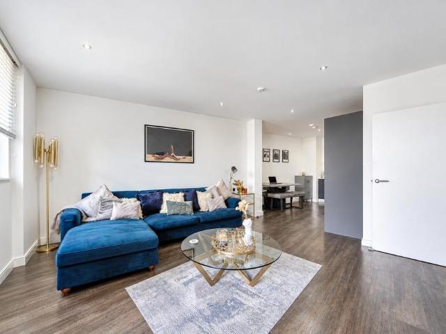 Flat for sale in Callis Yard, Greater London