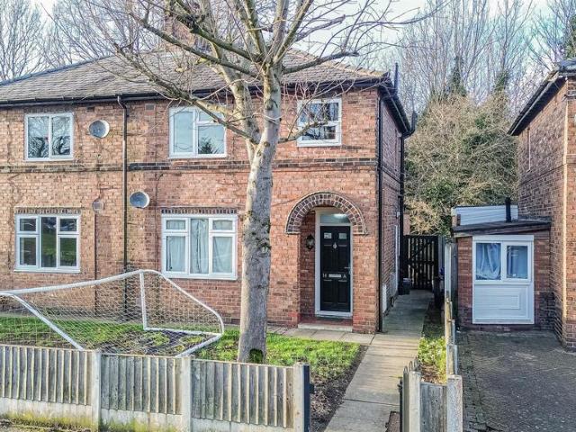 Flat for sale in Wilderspool, Warrington